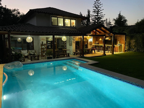 Venta Casa NO 4D en suite Walk-in cl&oacute;set 4B 2E 1B Carlos Ossand&oacute;n - La Reina