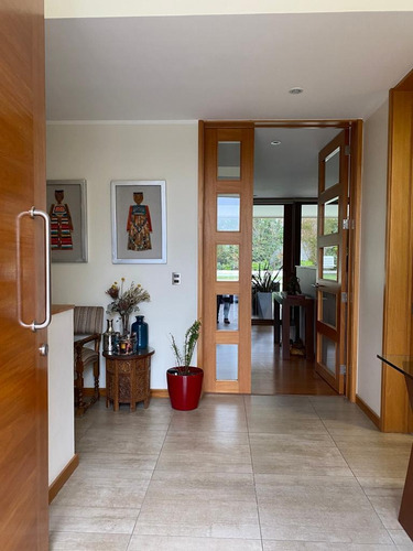 Venta Casa NOSP 6D en suite Walk-in cl&oacute;set 5B 4E 1B Chicureo - Colina