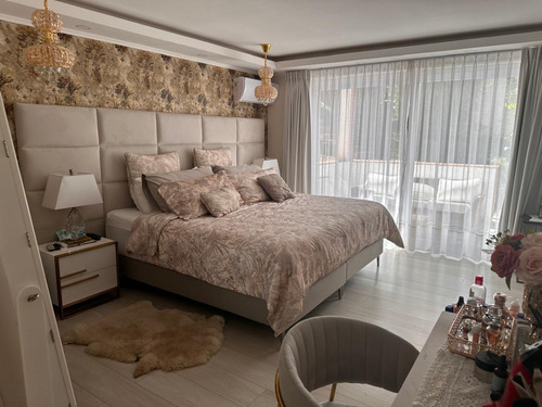 Arriendo Casa NO 4D en suite Walk-in cl&oacute;set 6B 2E 1B Los Dominicos - Las Condes