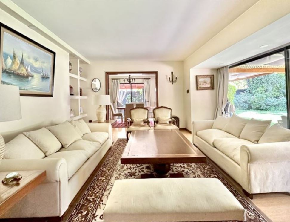 Venta Casa NO 6D 5B 5E 1Bd Santa Mar&iacute;a de Manquehue - Vitacura