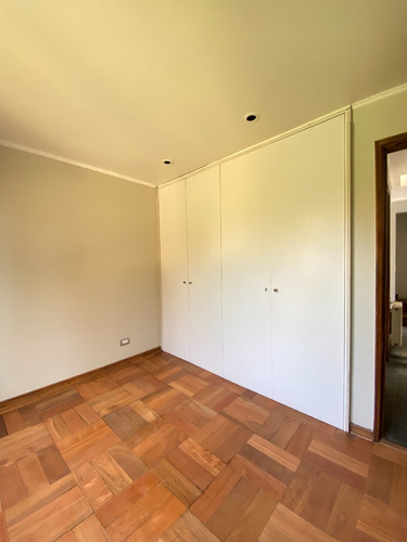 Arriendo Casa NP 3D 2B 2E 1B  - Las Condes