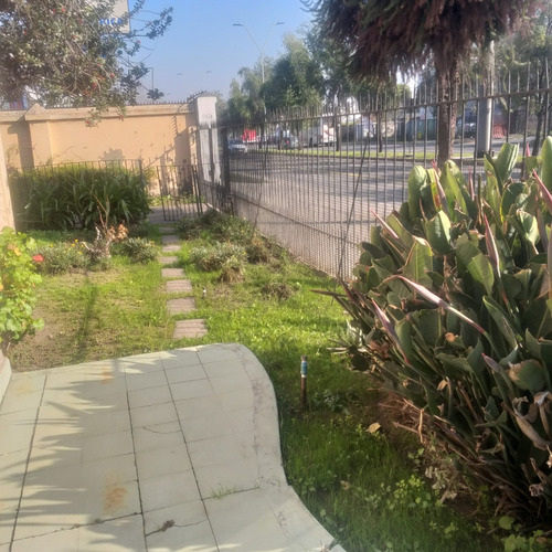 Venta Casa 4D 2B 2E 1B  - Las Condes