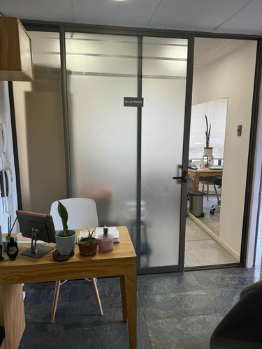 Venta Oficina 2B Metro Tobalaba - Mall Costanera - Providencia