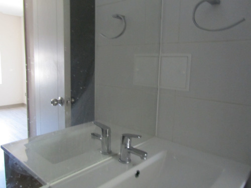 Venta Departamento O 2D en suite 2B 1E 1B Antigua Lo Barnechea - Lo Barnechea