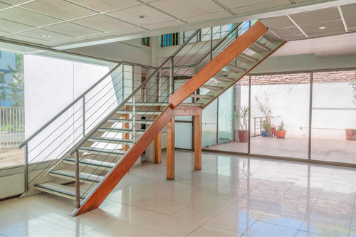 Arriendo Oficina 6B 10E Barrio Italia - Providencia