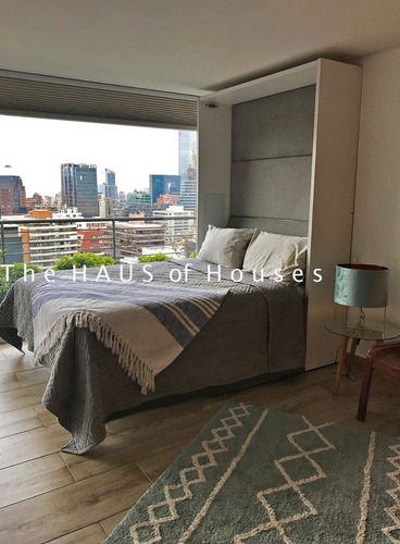 Venta Casa SO 5D en suite Walk-in cl&oacute;set 5B 3E 1B Barrio El Golf - Las Condes