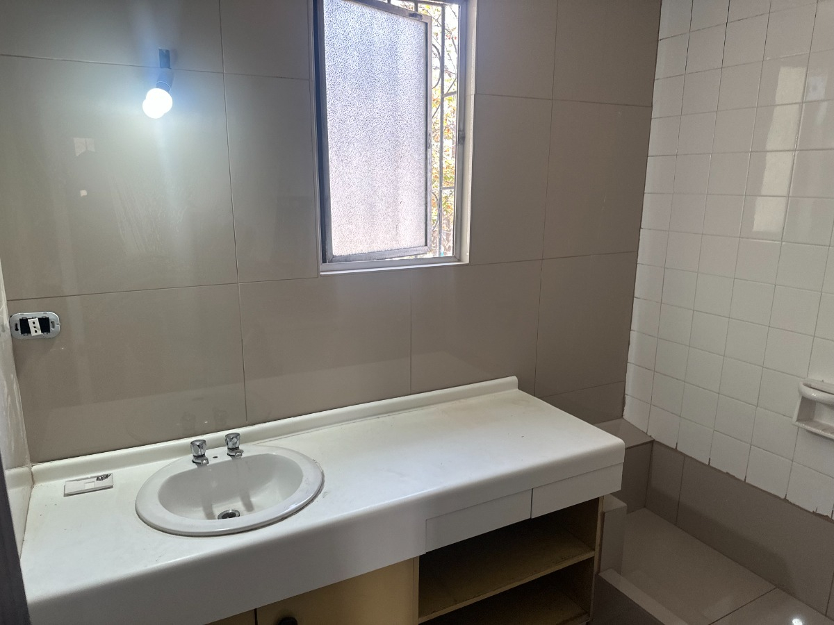 Venta Casa NO 4D Walk-in cl&oacute;set 3B 2E Metro Hernando de Magallanes - Las Condes