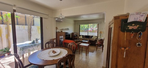 Venta Casa NO 3D 2B 1E Blest Gana - La Reina