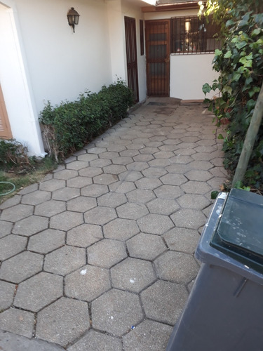 Arriendo Casa NO 4D 2B 2E Col&oacute;n Oriente - Vital Apoquindo - Las Condes