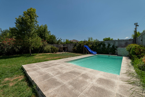 Venta Casa 3D en suite Walk-in cl&oacute;set 3B 4E 1B Chicureo - Colina