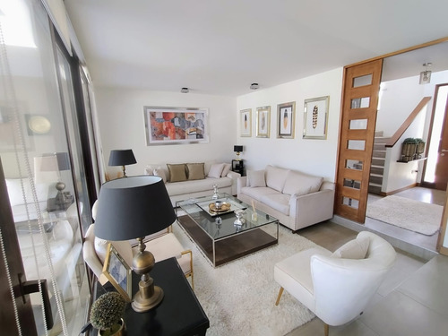 Arriendo Casa 4D en suite Walk-in cl&oacute;set 4B 3E Chicureo - Colina