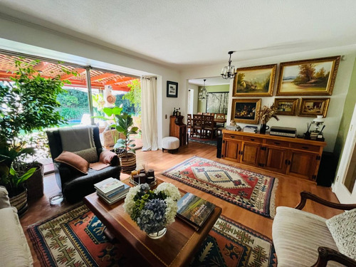 Venta Casa NO 5D en suite Walk-in cl&oacute;set 4B 2E 2B San Carlos de Apoquindo - Las Condes