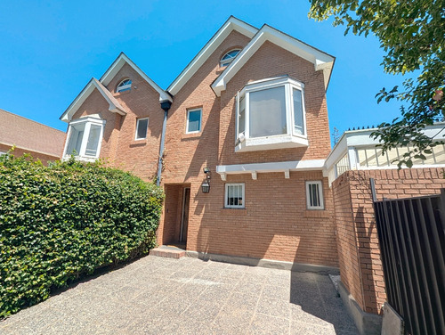 Venta Casa 3D 4B 2E 1B Los Trapenses - Lo Barnechea