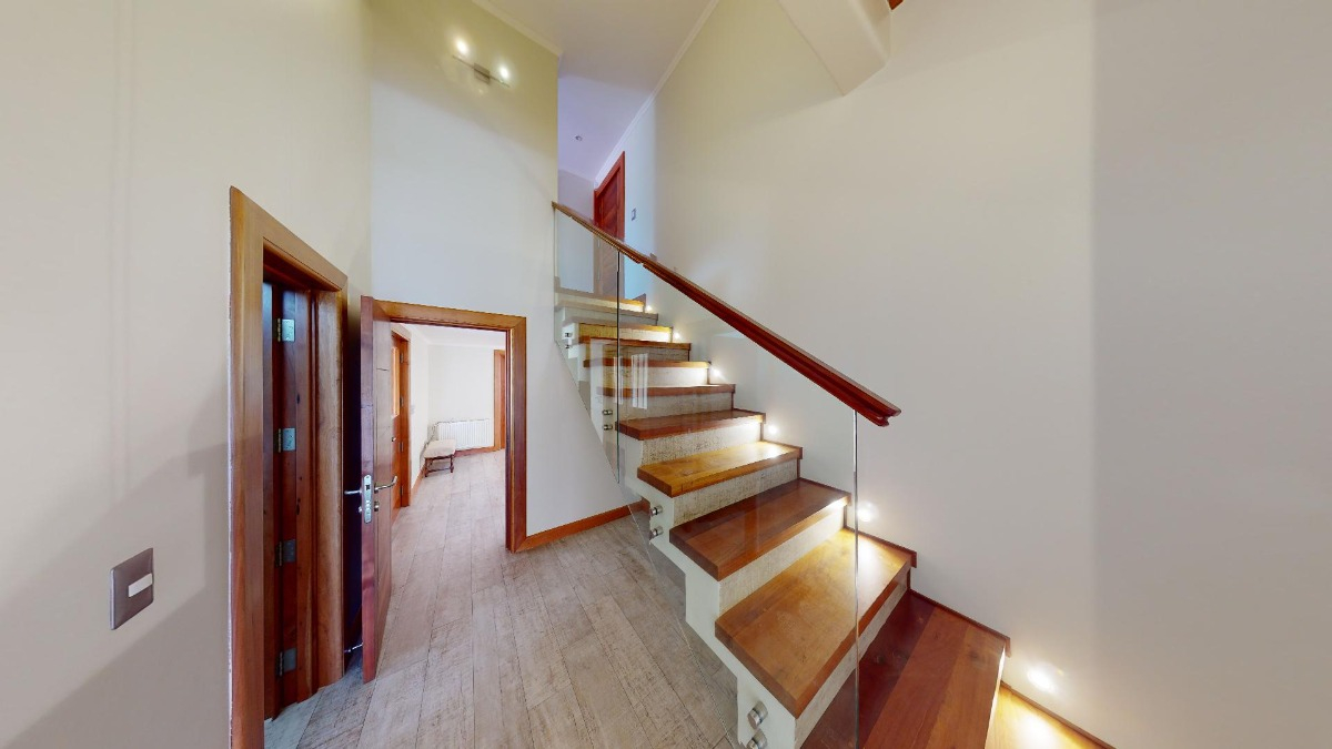 Arriendo Casa NO 3D en suite Walk-in cl&oacute;set 4B 3E 1Bd La Dehesa - Lo Barnechea