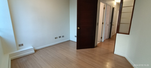 Arriendo Oficina 2B 1E Barrio El Golf - Las Condes