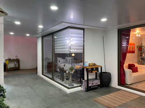 Venta Casa O 5D en suite Walk-in cl&oacute;set 5B 4E 1B Chicureo - Colina