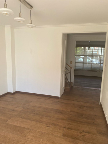 Arriendo Casa 5D 4B 2E San Carlos de Apoquindo - Las Condes