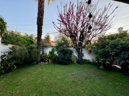 Venta Casa NOSP 4D 4B 3E 1B Rotonda Atenas - Las Condes