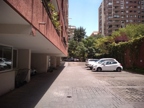 Arriendo Departamento N 2D en suite Walk-in cl&oacute;set 2B 1E 1B Sebasti&aacute;n Elcano - Las Condes