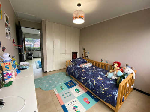 Arriendo Casa NO 5D en suite Walk-in cl&oacute;set 5B 3E Los Dominicos - Las Condes