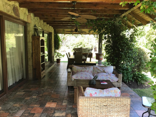 Venta Casa 6D Walk-in cl&oacute;set 5B 10E 1B Chicureo - Colina