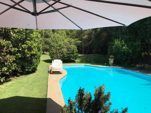 Venta Casa 6D Walk-in cl&oacute;set 5B 10E 1B Chicureo - Colina