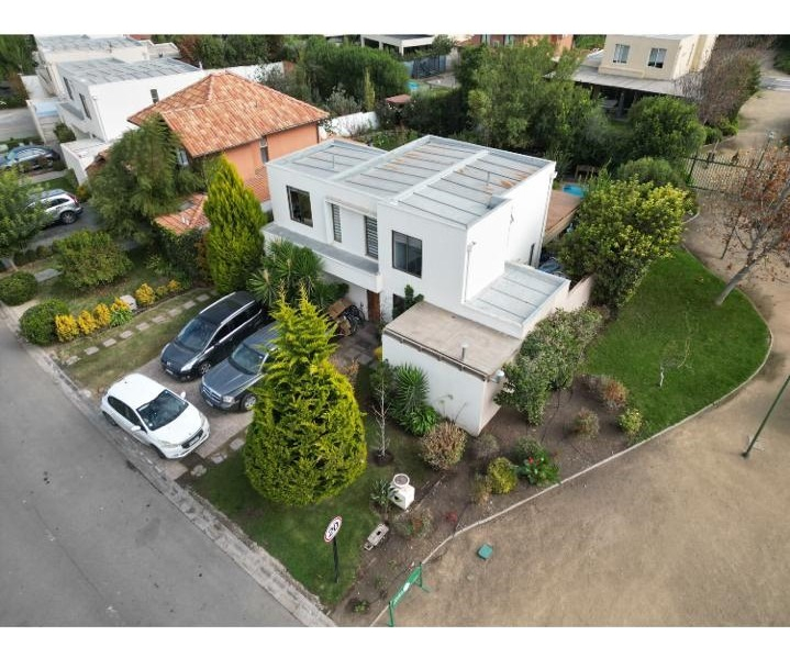 Venta Casa NOSP 4D en suite Walk-in cl&oacute;set 4B 3E Chicureo - Colina