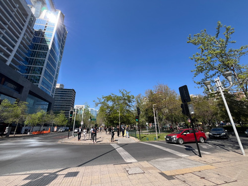 Arriendo Departamento 6D en suite Walk-in cl&oacute;set 5B 2E 1B Barrio El Golf - Las Condes