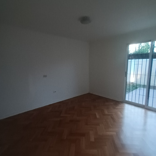 Arriendo Casa 3D 2B 3E 1B Metro Pr&iacute;ncipe de Gales - Country Club - La Reina