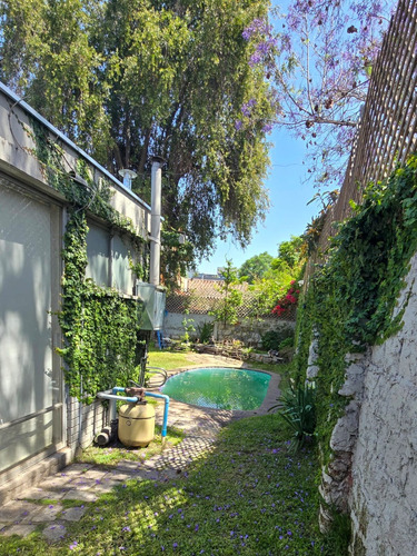 Arriendo Casa 6D en suite 3B 3E 1B  - Vitacura