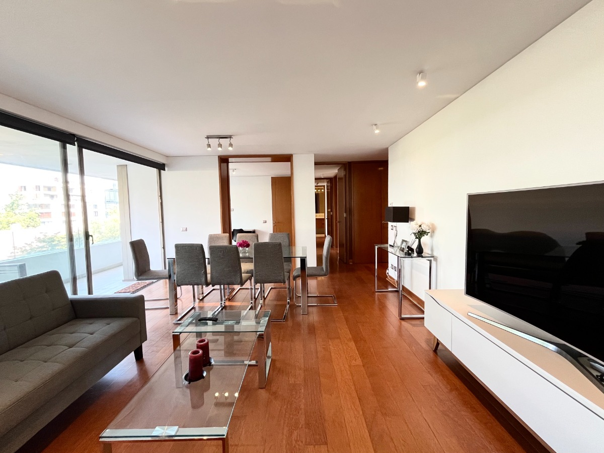 Arriendo Departamento S 4D en suite Walk-in cl&oacute;set 3B 2E 1Bd Barrio El Golf - Las Condes