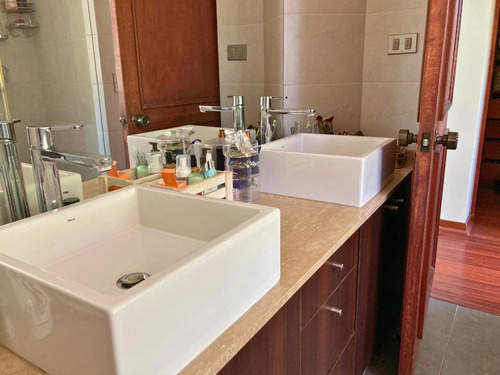 Venta Casa NO 6D en suite Walk-in cl&oacute;set 7B 2E 2B Chicureo - Colina