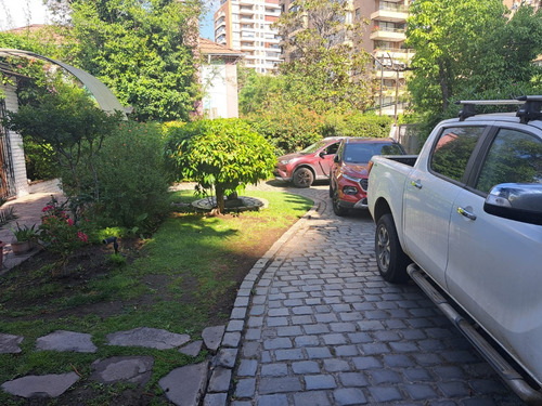 Venta Casa NOSP 5D 2B 6E Metro Manquehue - Apumanque - Las Condes