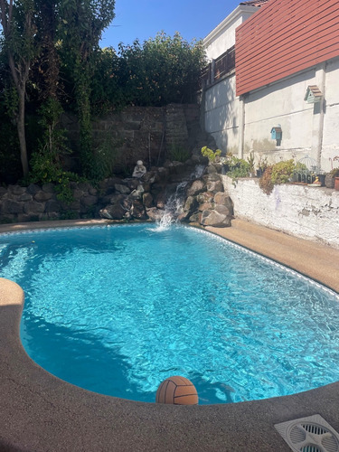 Venta Casa NO 5D en suite Walk-in cl&oacute;set 5B 4E Carlos Ossand&oacute;n - La Reina