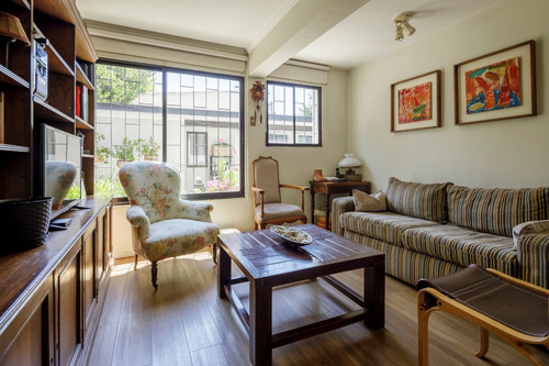 Venta Casa NOSP 4D en suite 2B 3E 1B Jard&iacute;n Del Este - Vitacura