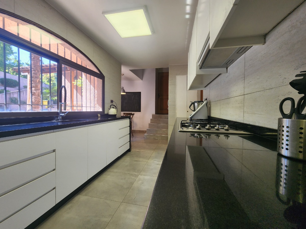 Venta Casa NO 6D en suite Walk-in cl&oacute;set 5B 6E 2Bd El Huinganal - Lo Barnechea