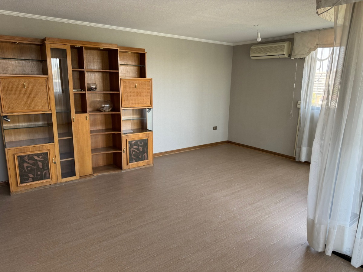 Venta Departamento NP 4D en suite Walk-in cl&oacute;set 3B 2E 1Bd Los Leones - Providencia