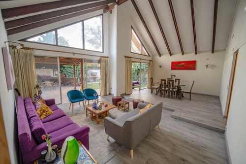 Venta Casa NOSP 6D en suite 5B 4E 1B Carlos Ossand&oacute;n - La Reina