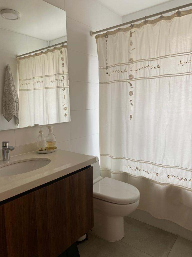 Venta Casa NOSP 6D en suite Walk-in cl&oacute;set 5B 4E 1Bd Chicureo - Colina