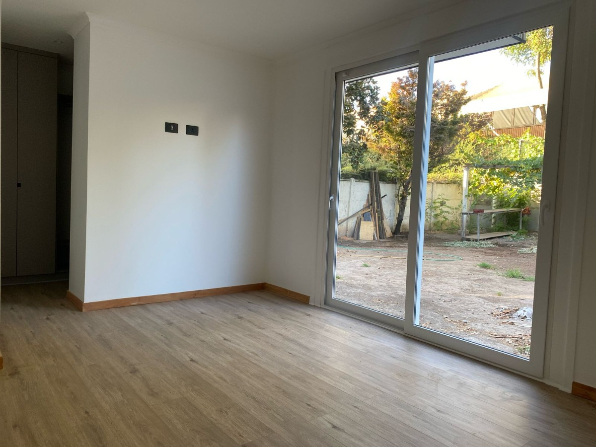 Venta Casa NO 3D en suite Walk-in cl&oacute;set 3B 2E 1Bd Estoril - Las Condes
