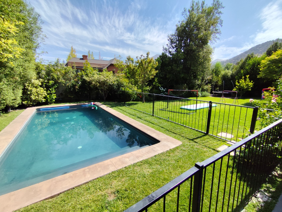 Arriendo Casa 5D en suite Walk-in cl&oacute;set 4B 2E 1Bd Los Trapenses - Lo Barnechea