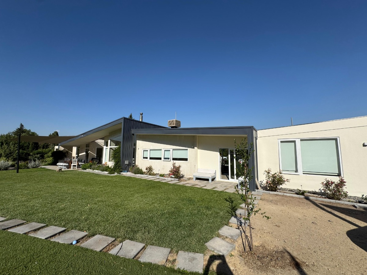 Venta Casa O 4D en suite Walk-in cl&oacute;set 4B 4E 1Bd Chicureo - Colina