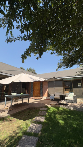 Arriendo Casa NP 2D en suite 2B 2E 1B Chicureo - Colina