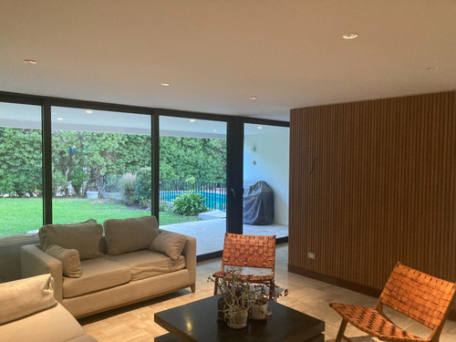 Venta Casa SO 5D en suite Walk-in cl&oacute;set 5B 3E 1B Chicureo - Colina