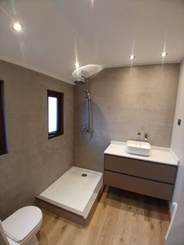 Venta Casa NO 5D en suite Walk-in cl&oacute;set 3B 2E 1B Estadio Croata - Vitacura