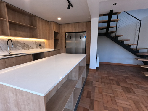 Venta Casa 3D 3B 2E Estadio Croata - Vitacura