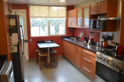 Arriendo Casa NOSP 4D 3B 1E 1B Barrio El Golf - Las Condes