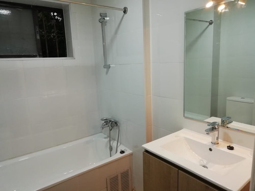 Arriendo Casa NO 4D 2B 2E Col&oacute;n Oriente - Vital Apoquindo - Las Condes