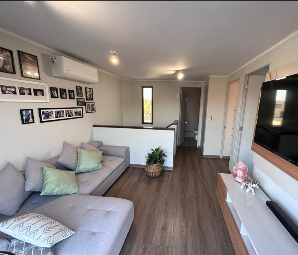 Venta Casa NO 3D en suite Walk-in cl&oacute;set 3B 2E 1Bd Chicureo - Colina