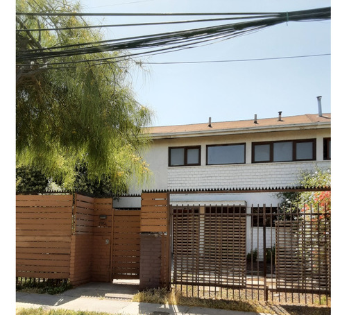 Arriendo Casa NO 3D 2B 3E Sebasti&aacute;n Elcano - Las Condes
